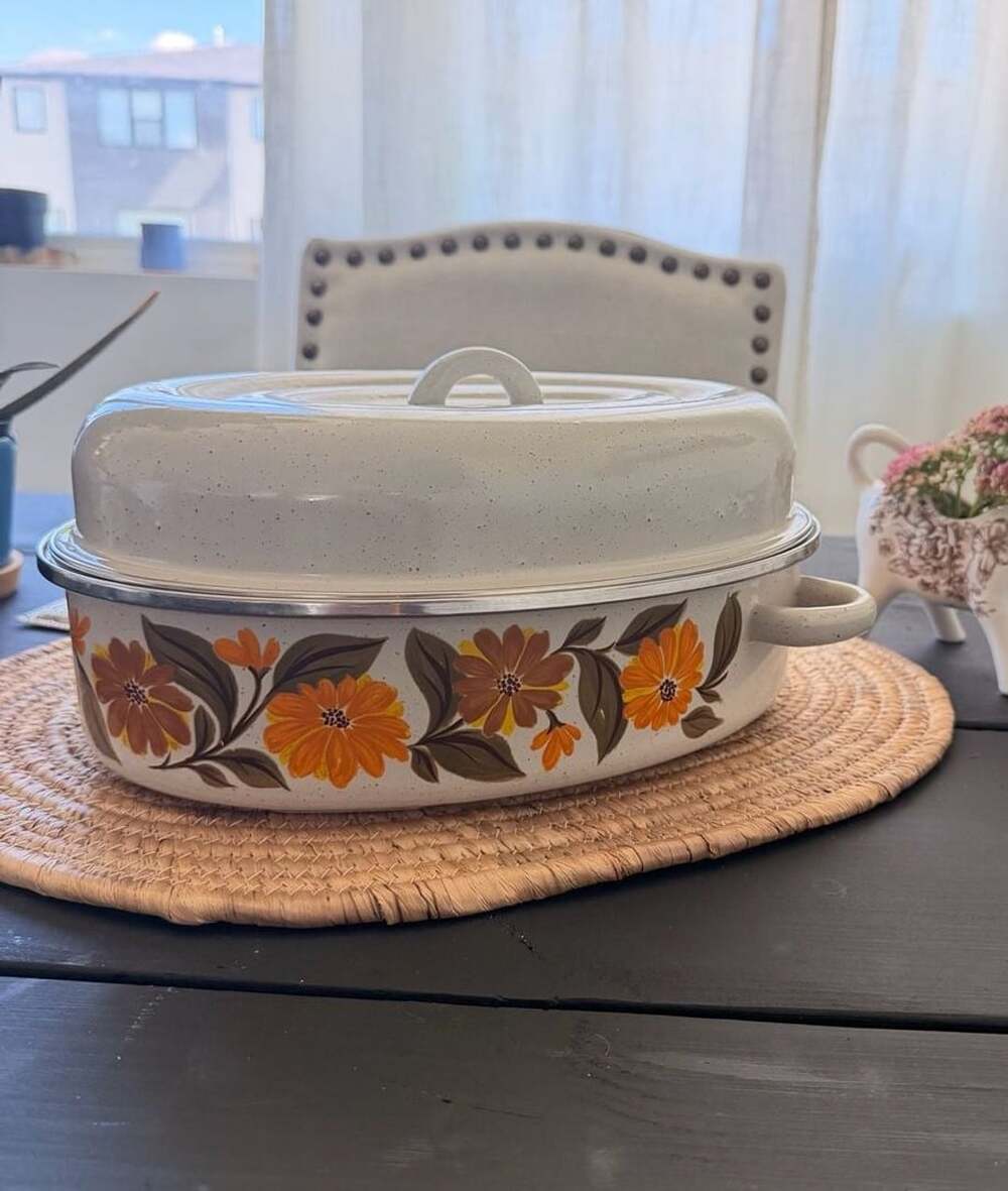 Vintage Roaster Pan Capri Enamelware Harvest Blossom 70’s Daisy Kitchen Oven Pot